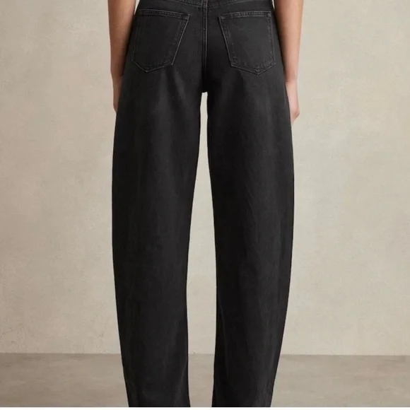 Good American "Good Barrel Relaxed Standard Fit", New With Tags, Size 16 - Picture 2 of 9